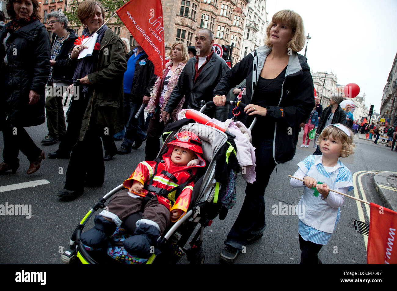 London, UK. Samstag, 20. Oktober 2012. TUC (Trades Union Congress) März "A Future, die Works". Demonstration gegen Sparmaßnahmen der Regierung schneidet. Bildnachweis: Michael Kemp / Alamy Live News Stockfoto