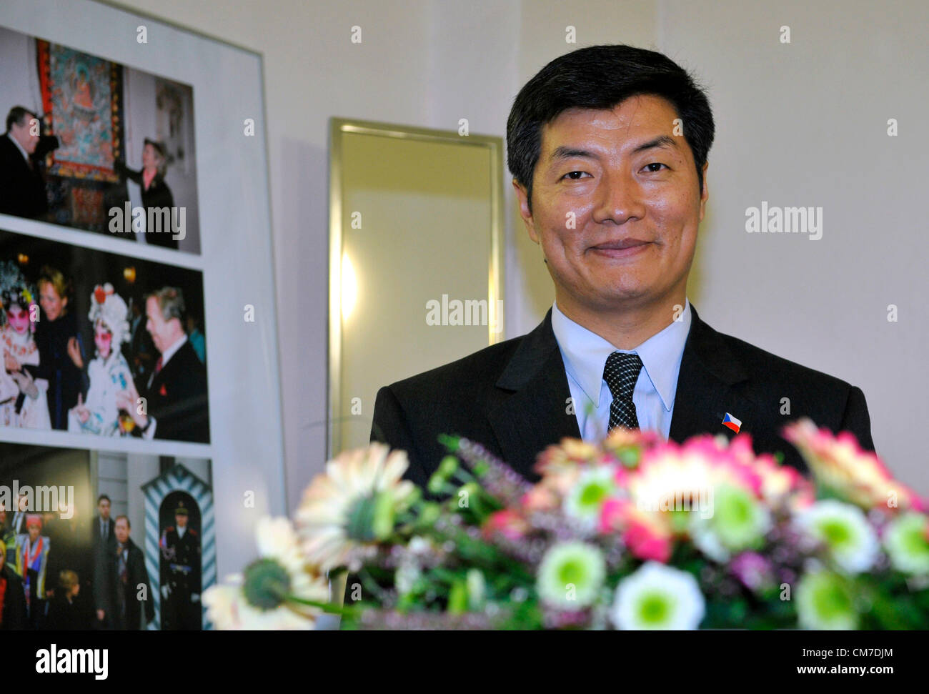 Prag, Tschechische Republik. 21. Oktober 2012. Demokratisch gewählte tibetischen politischen Führer Lobsang Sangay Forum 2000 in, konzentrierte sich die internationale Konferenz auf Demokratie und Rechtsstaatlichkeit, in Prag, Tschechische Republik, 21. Oktober 2012. (CTK Foto/römische Vondrous) Stockfoto