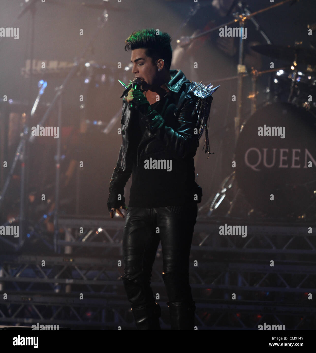 ADAM LAMBERT QUEEN ANTI AIDS Konzert Independence SQUARE UKRAINE 30. Juni 2012 Stockfoto