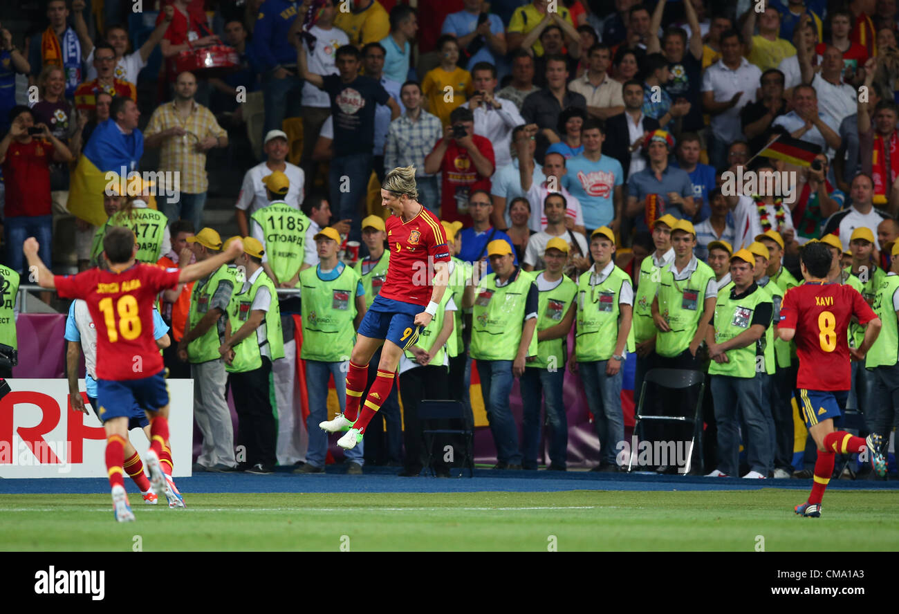 FERNANDO TORRES macht es 3 Spanien V Italien EURO 2012 Olympiastadion Kiew UKRAINE 1. Juli 2012 Stockfoto