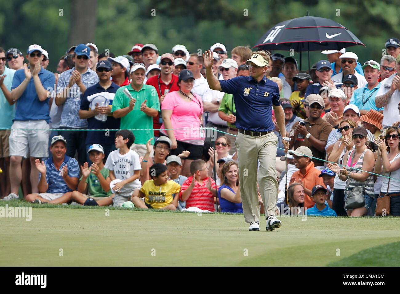 1. Juli 2012 - Bethesda, MD, USA - BILLY HURLEY III reagiert auf ein Birdie-Putt am Loch Nr. 9 bei der Endrunde des Spiels der nationalen PGA AT&T Veranstaltung statt im Congressional Country Club (Credit-Bild: © James Berglie/ZUMAPRESS.com) Stockfoto