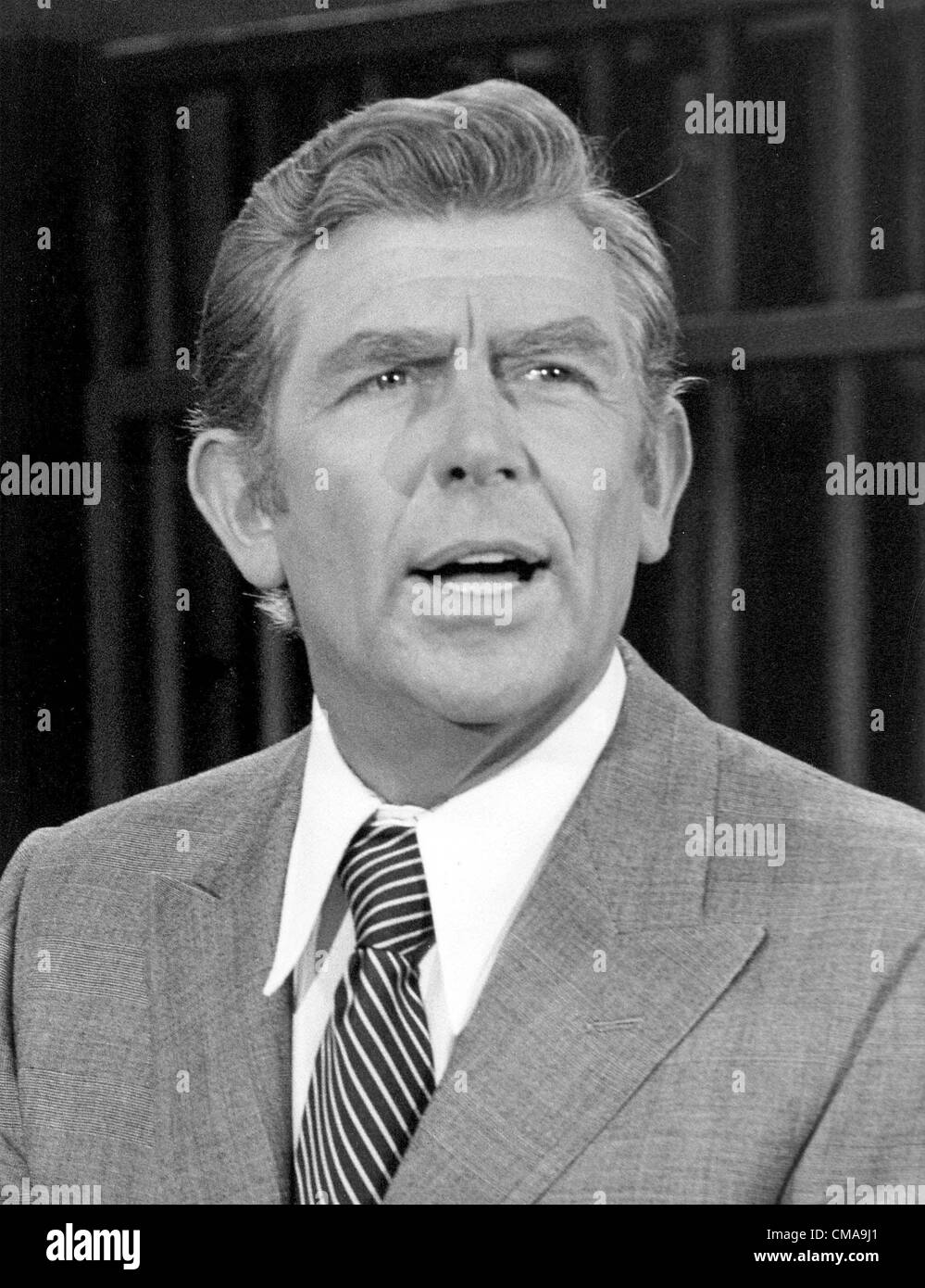 3. Juli 2012 - North Carolina, USA - ANDY GRIFFITH (1. Juni 1926 - 3. Juli 2012) US-amerikanischer Schauspieler, Regisseur, Produzent, Grammy Award-Winning Southern Gospel Sänger und Schriftsteller starb in seinem Haus auf Roanoke Island in Dare County, North Carolina, im Alter von 86 Jahren. Am besten bekannt als Sheriff Andy Taylor in der TV-Serie "The Andy Griffith Show" und Ben Matlock in "Matlock" (1986-1995). Im Bild - ANDY GRIFFITH im Dezember 1979. Stockfoto