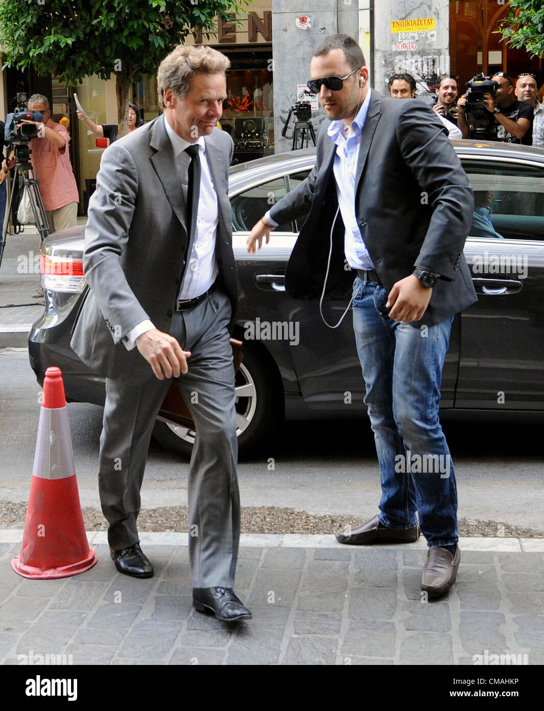 5. Juli 2012, Athen Griechenland - kommt der Troika aus EU, Europäischer Zentralbank (EZB) und International Monetary Fund (IMF) an das Ministerium der Finanzen. Die TROIKA, Überprüfung der Fortschritte bei der finanziellen Einsparungen und Wirtschaftsreformen. Im Bild: Poul Thomsen, Leiter der Mission, International Monetary Fund (IMF) Stockfoto