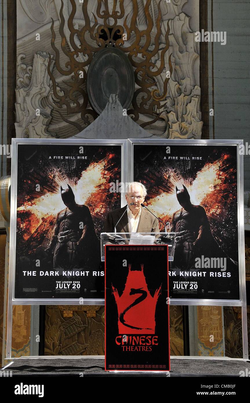 Michael Mann in Anwesenheit für Handabdruck Zeremonie für Christopher Nolan am Grauman, Graumans Chinese Theatre, Los Angeles, CA 7. Juli 2012. Foto von: Michael Germana/Everett Collection Stockfoto