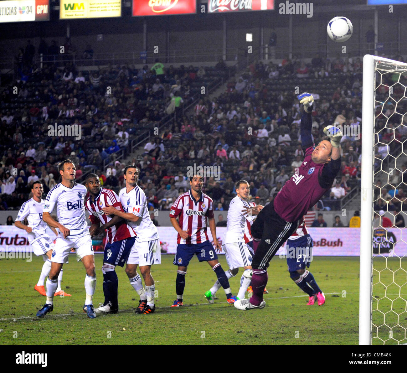 8. Juli 2012 - Carson, Kalifornien, USA - Major League Soccer MLS Vancouver Whitecap Torwart JOE CANNON und ist einer von mehreren großen spart in der zweiten Hälfte des Spiels wie Chivas USA und Vancouver Whitecaps FC, gespielt auf einer Null Null im Home Depot Center, Carson, Kalifornien, USA, 7. Juli 2012... Kredit Bild Cr Scott Mitchell/ZUMA Press (Credit Bild binden : © Scott Mitchell/ZUMAPRESS.com) Stockfoto