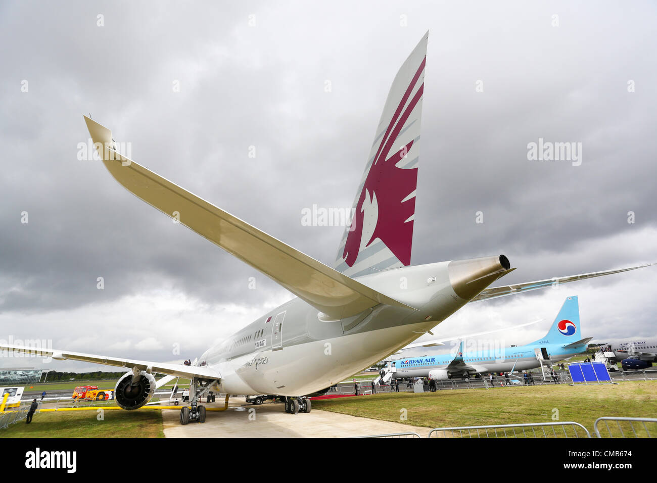 Farnborough, Großbritannien. Montag, 9. Juli 2012. Farnborough International Airshow 2012.  Die erste Boeing 787 Dreamliner für Qatar Airways. Stockfoto