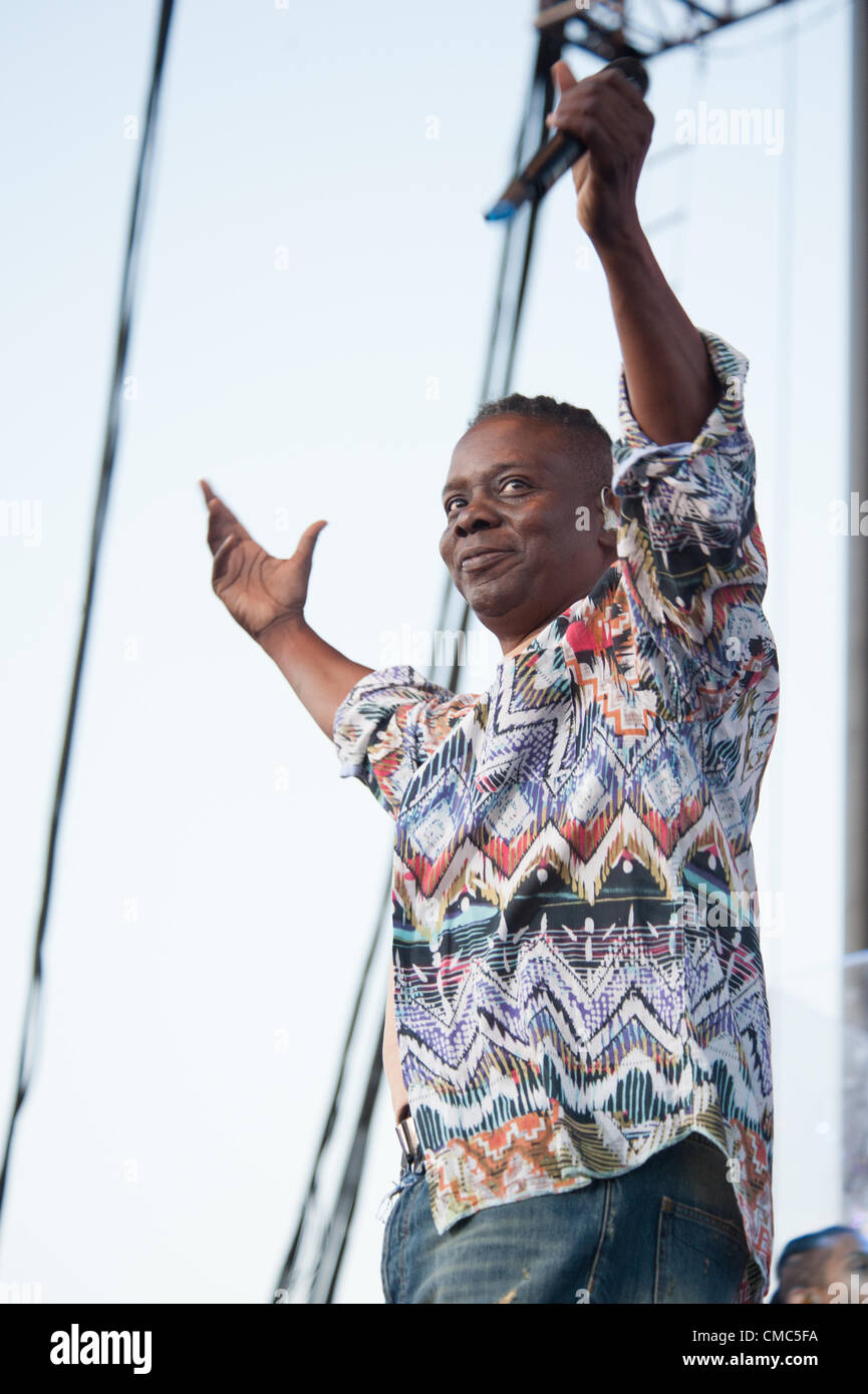 LINCOLN, CA - 14 Juli: Philip Bailey mit Earth Wind and Fire führt auf Thunder Valley Casino Resort in Lincoln, Kalifornien am 14. Juli 2012 Stockfoto