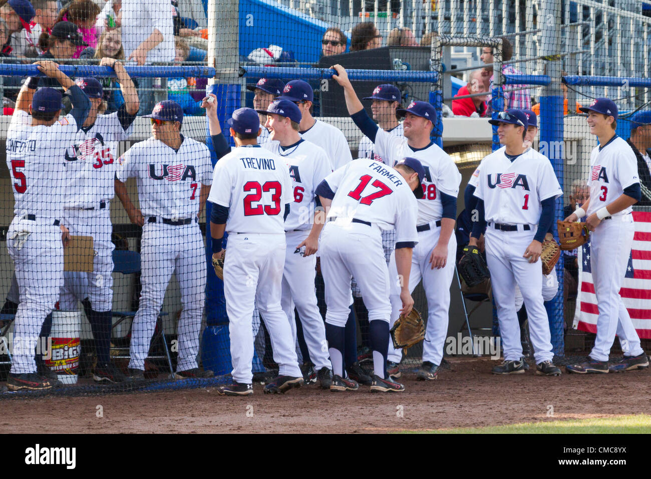 HAARLEM, NIEDERLANDE, 15.07.2012. Team USA in ihre Zitze vor der Partie gegen Kuba auf der Haarlem Baseball Woche 2012. Stockfoto