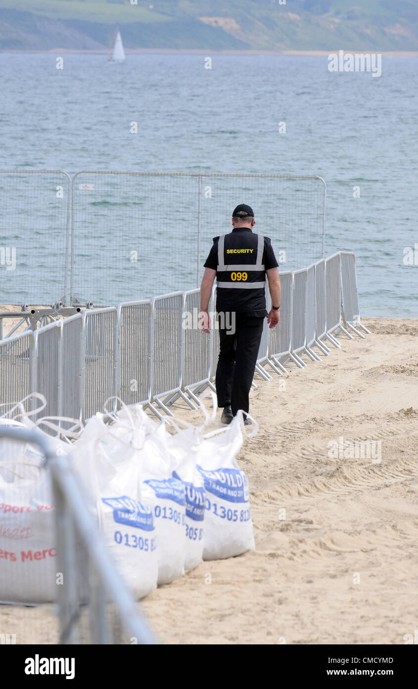 Olympische Disziplin Vorbereitungen und Sicherheit am Strand von Weymouth, Dorset, England, UK 21.07.2012 Bild: DORSET MEDIA SERVICE Stockfoto