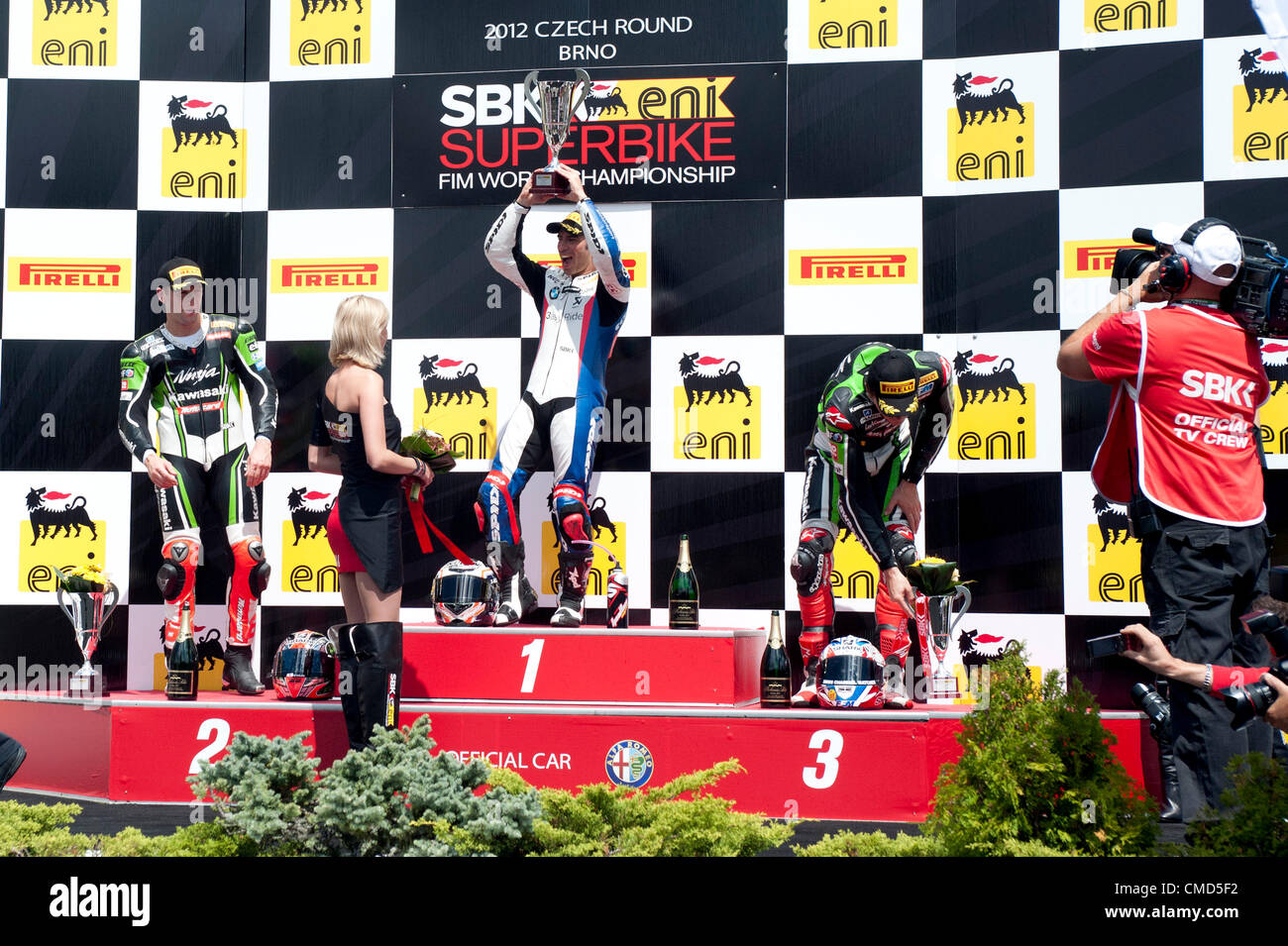 Race 1 podium -Fotos und -Bildmaterial in hoher Auflösung