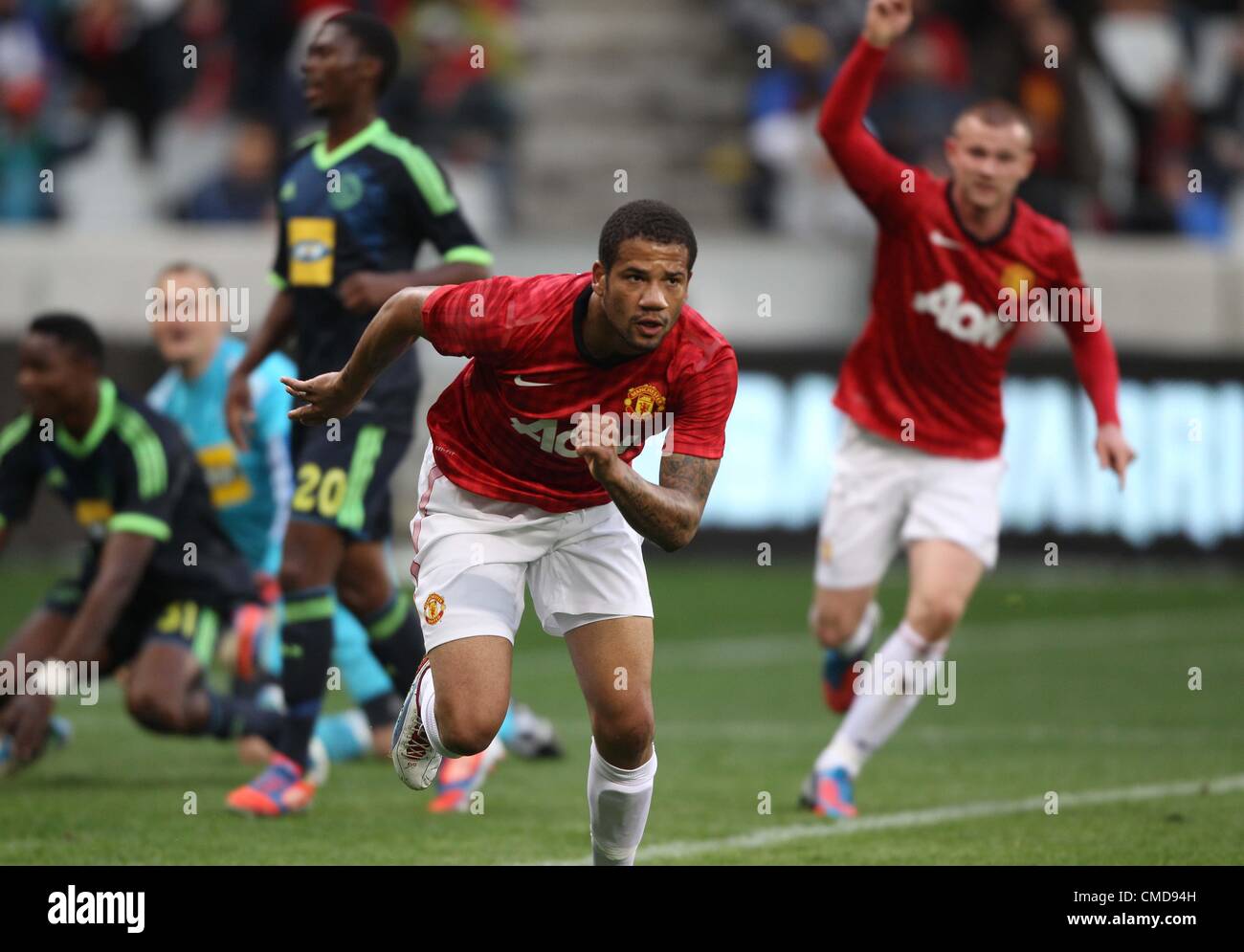 CAPE TOWN, SOUTH AFRICA - Juli 21, Bebe von Manchester United FC schießt ein Tor und feiert während des MTN Fußball Invitational Spiels zwischen Ajax Cape Town und Manchester United aus Kapstadt-Stadion am 21. Juli 2012 in Kapstadt, Südafrika-Foto von Luke Walker / Gallo Images Stockfoto