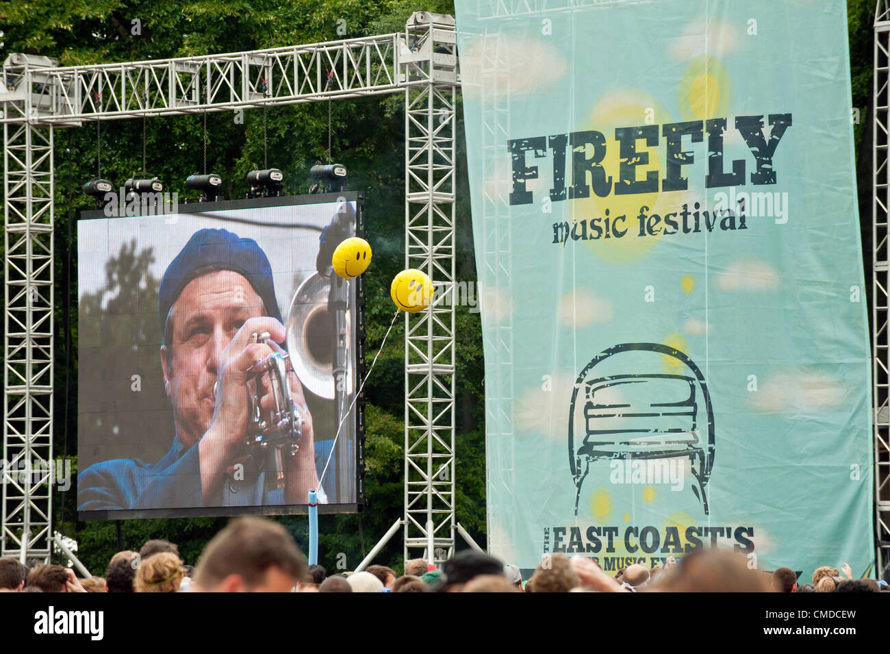 Rock Star / Musiker Vince DiFiore der alt-rock indie rock Indy Rock Band Kuchen | Durchführung/spielen Trompete an der original Outdoor Sommer Firefly Alternative Music Festival 2012 von Red Frog Events | Konzerthalle in Dover, Delaware, Usa Stockfoto