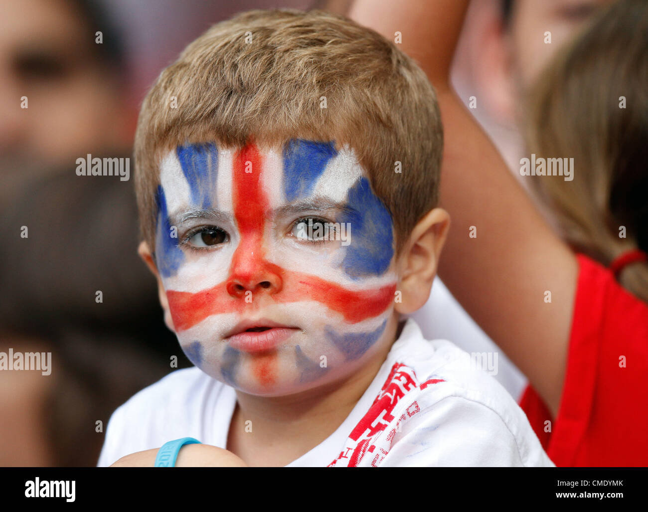 JUNGES TEAM GB FAN mit bemalten Großbritannien V SENEGAL OLD TRAFFORD MANCHESTER ENGLAND 26. Juli 2012 Stockfoto