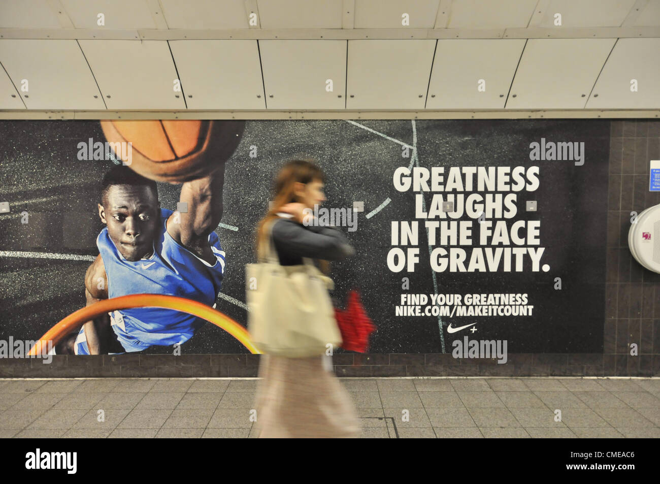 Nike Werbung Stockfotos und -bilder Kaufen - Alamy