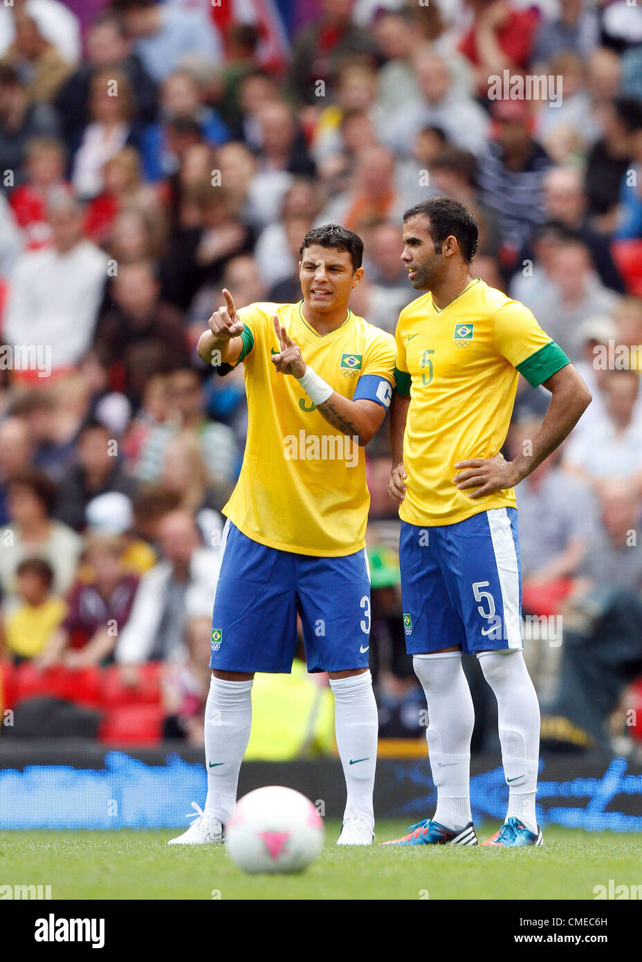 THIAGO SILVA & SANDRO Brasilien OLD TRAFFORD MANCHESTER ENGLAND 29. Juli 2012 Stockfoto