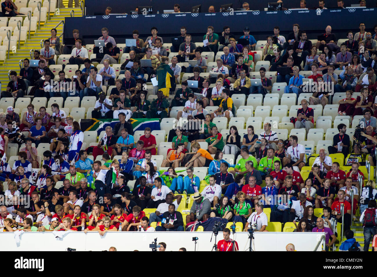 Leere Sitze im Aquatics Center für das Baden-Finale am 31. Juli 2012 bei den Olympischen Sommerspielen 2012 in London Stockfoto