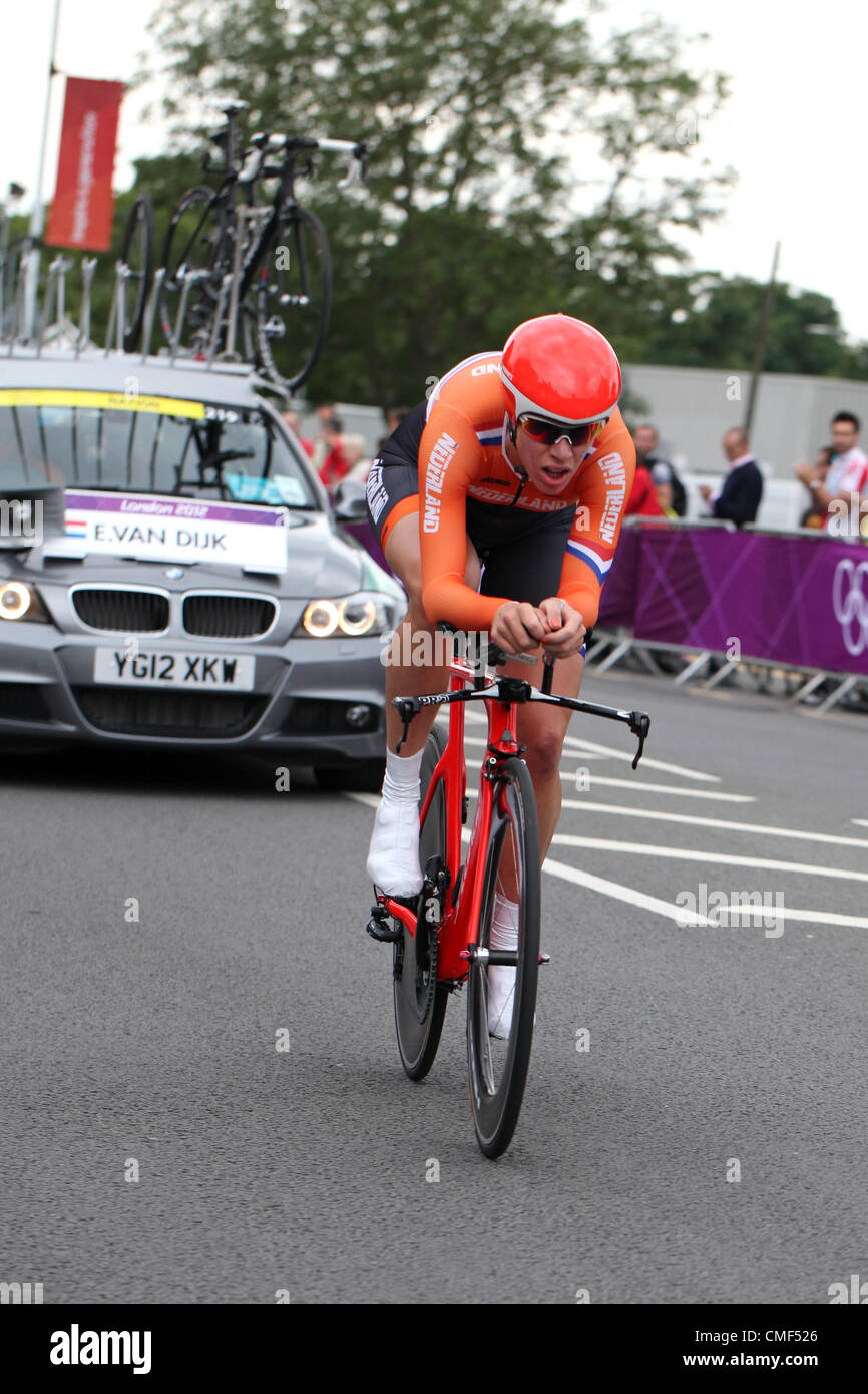 1. August 2012. Das Womens individuelle Time trial Radsport-Event durchläuft Cobham, Surrey, den schnellste weibliche Radfahrer zu finden. Foto zeigt Ellen van DIJK Stockfoto