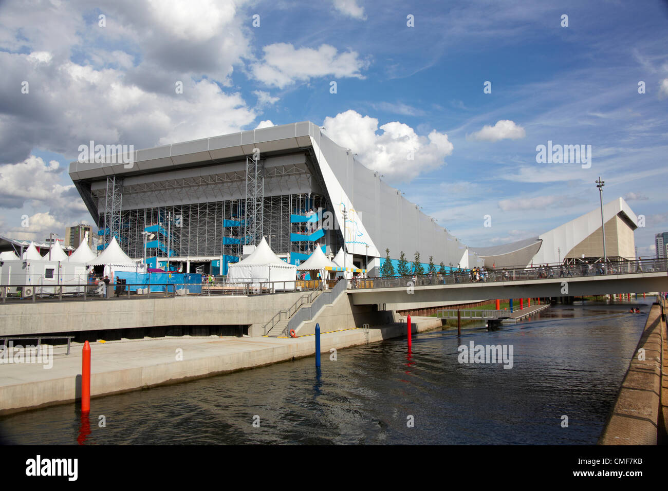 Water Polo Arena an einem sonnigen Tag im Olympic Park, London 2012