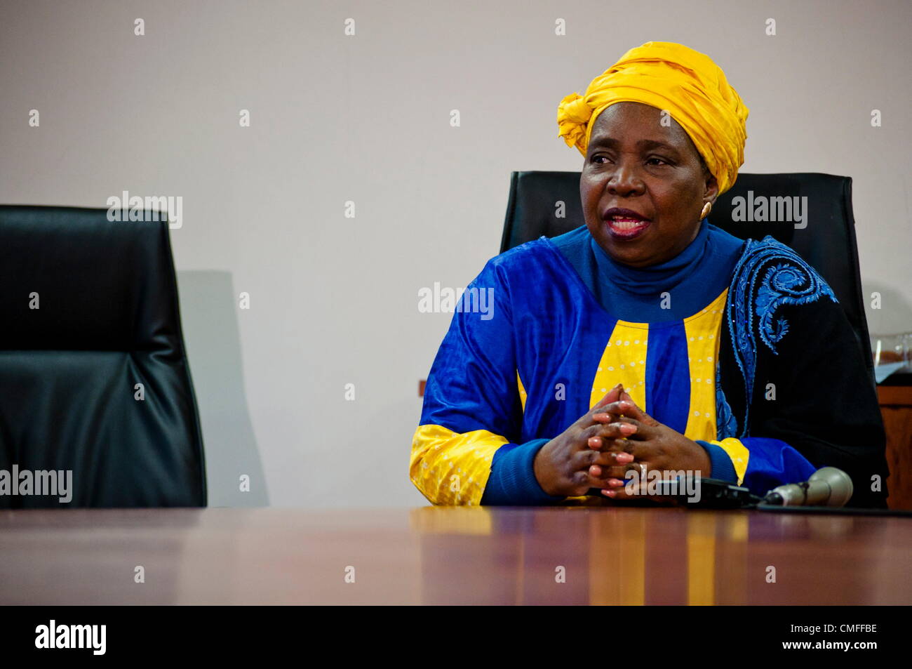 PRETORIA, Südafrika: AU Präsident Nkosana Dlamini-Zuma trifft mit dem Black Business Council am 2. August 2012 in Pretoria, Südafrika. (Foto von Gallo Images / Franco Megannon) Stockfoto