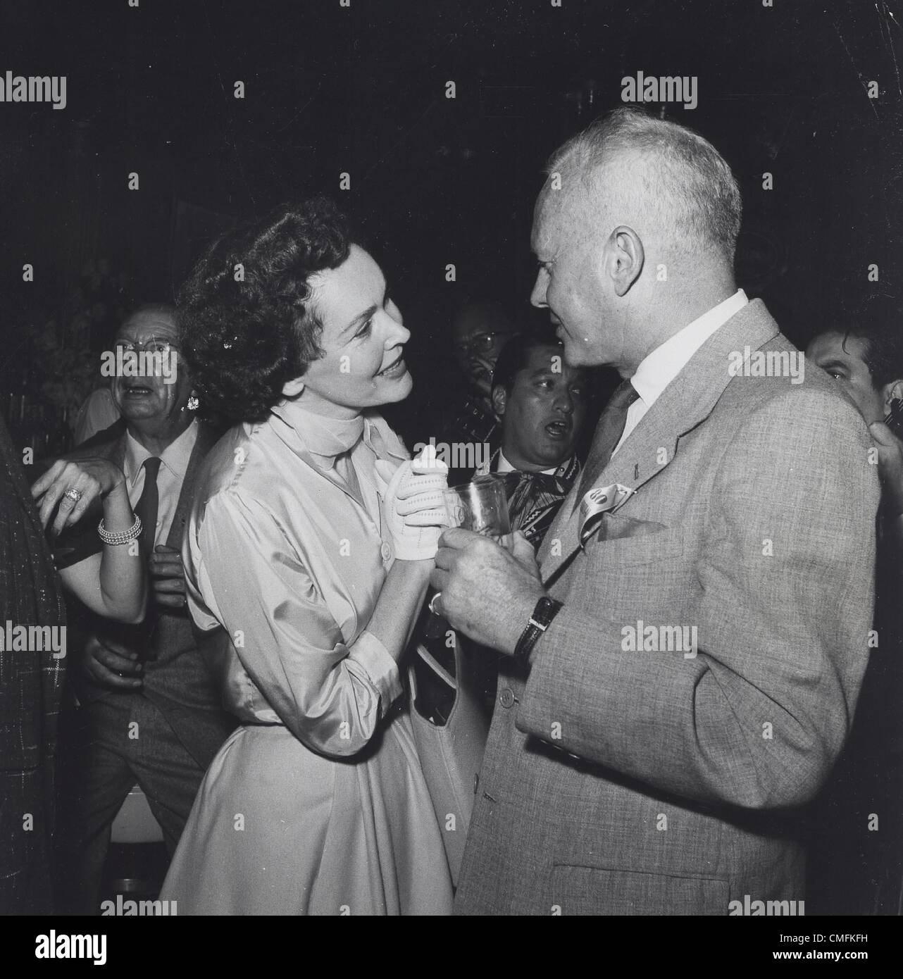 MAUREEN O'SULLIVAN mit ihrem Ehemann John Farrow auf Michael Tedd Presse Party in Tia Juana Restaurant in California 1959.Supplied von Fotos, inc. (Credit-Bild: © von Globe Fotos, Inc/Globe Photos/ZUMAPRESS.com geliefert) Stockfoto