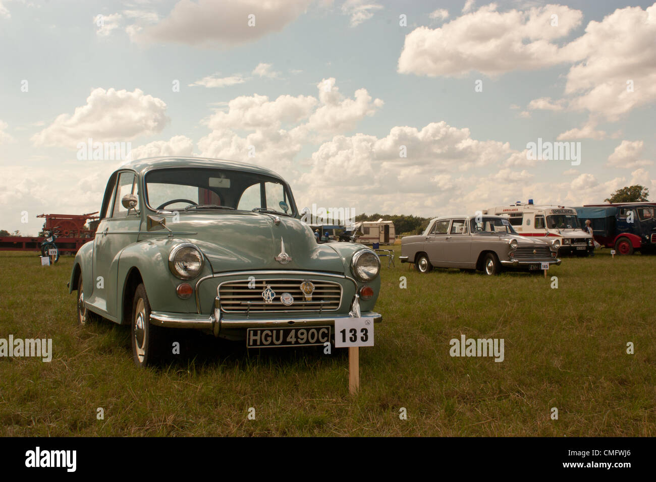 Oldtimer-Fahrzeuge bei der Marshalls Rallye.  Ein Morris präsentiert auf der Kundgebung am Samstag, 4. August 2012 auf Thonock Straße, Gainsborough, Lincolnshire, UK. Stockfoto