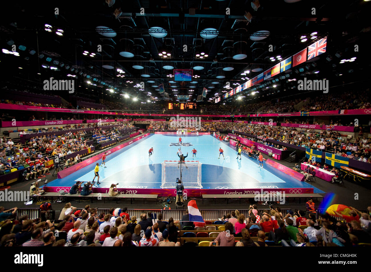 6. August 2012 Kupfer Stratford, London Box-Arena. Einen Überblick über die Herren Handball Viertel Finale zwischen Spanien und Kroatien. Stockfoto