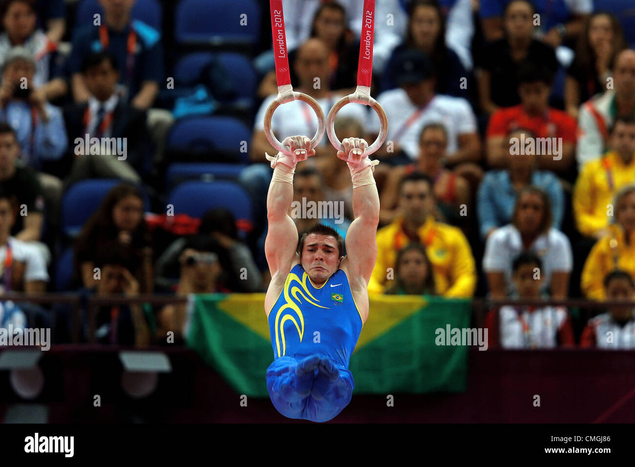 6. August 2012. 06.08.2012. London England. Brasilianische Turnerin Arthur Zanetti konkurriert um die Ringe des Kunstturnen Männer Finale, bei dem die 2012 Olympischen Spiele in London am 6. August 2012, in London, England. Zanetti gewann die Goldmedaille. Stockfoto