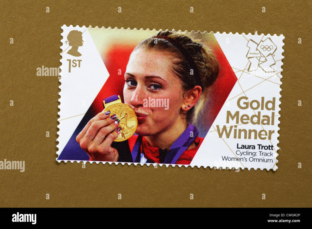 UK Mittwoch, 8. August 2012. Ehren-Goldmedaillen-Gewinner Laura Trott im Radsport Track Frauen Omnium Stempel. Stempel gekauft und steckte auf Gold Olympische Unterstützer zukommen. Bildnachweis: Carolyn Jenkins / Alamy Live News Stockfoto