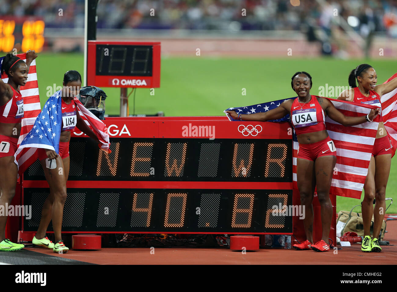 TIANNA MADISON, CARMELITA JETER, BIANCA KNIGHT & ALLYSON FELIX 4X100 LONDON 2012 OLYMPISCHE SPIELE Stockfoto