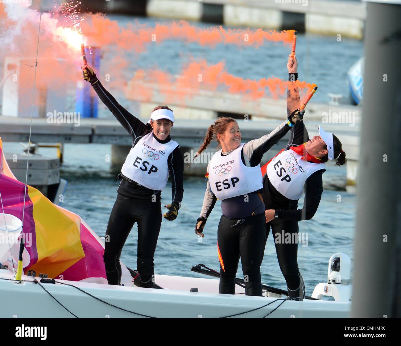 Olympiade 2012 in London, Segeln bei Weymouth & Portland Veranstaltungsort, Dorset, England, UK.  11. August 2012 feiern die Goldmedaille in der Frauen Elliott 6 m Segelklasse Bild Tamara Echegoyen Dominguez, Sofia Toro Prieto Puga und Angela Pumariega Menendez Spaniens: DORSET MEDIA SERVICE Stockfoto