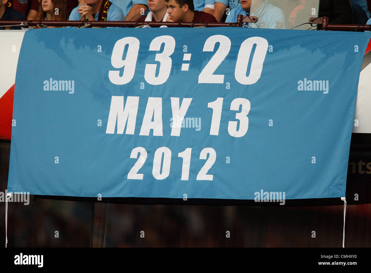 93:20 13. Mai 2012 MANCHESTER CITY FANS Flagge VILLENPARK BIRMINGHAM ENGLAND 12. August 2012 Stockfoto