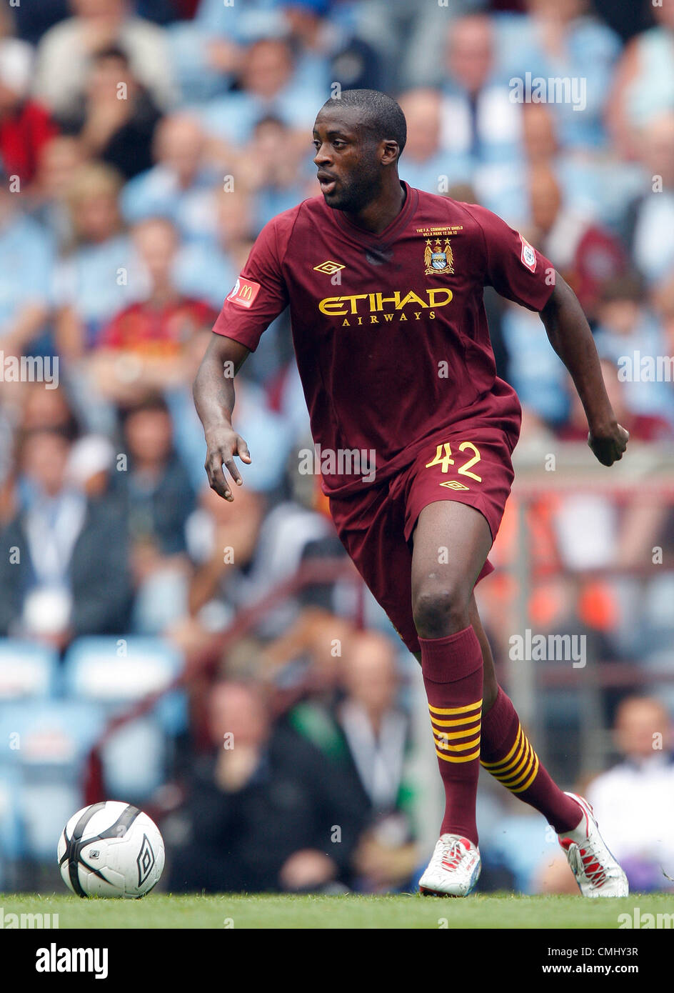 YAYA TOURE MANCHESTER CITY FC VILLENPARK BIRMINGHAM ENGLAND 12. August 2012 Stockfoto