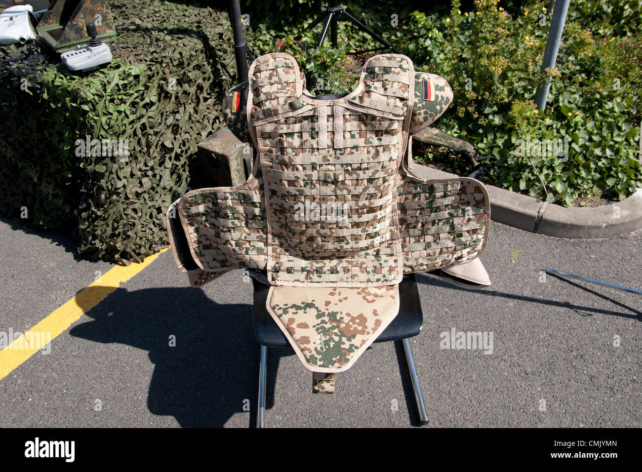 Eine Fragmentierung Weste. am Tag der offenen Tür im Verteidigungsministerium in Berlin, Deutschland. Stockfoto