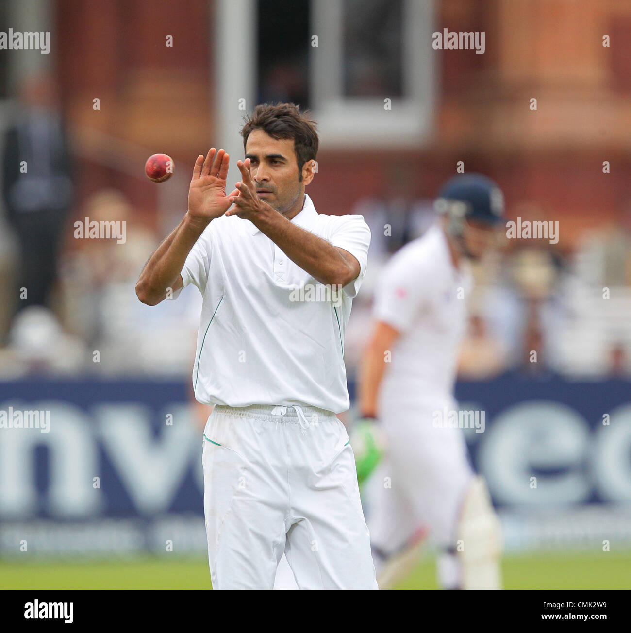 20.08.2012 London, England. Imran Tahir in Aktion während der fünften Tag des dritten Tests zwischen England und Südafrika aus. Stockfoto