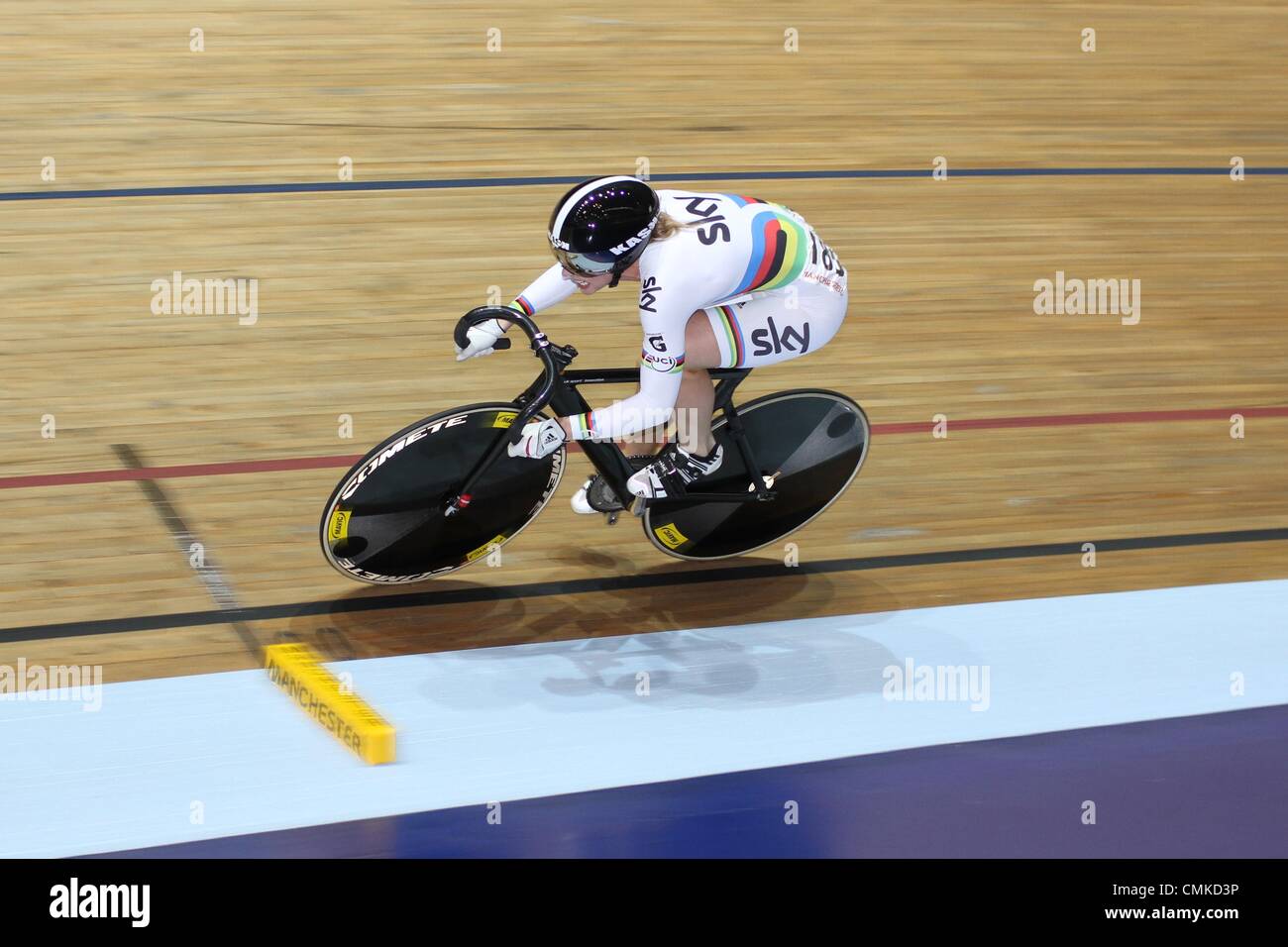 Verfolgen Sie Radsport WM, nationalen Cycling Centre, Manchester, UK. 2. November 2013. Becky James (GBR), amtierende Weltmeister wurde 6. in der Frauen Sprint Qualifikation Credit: Neville Stile/Alamy Live News Stockfoto