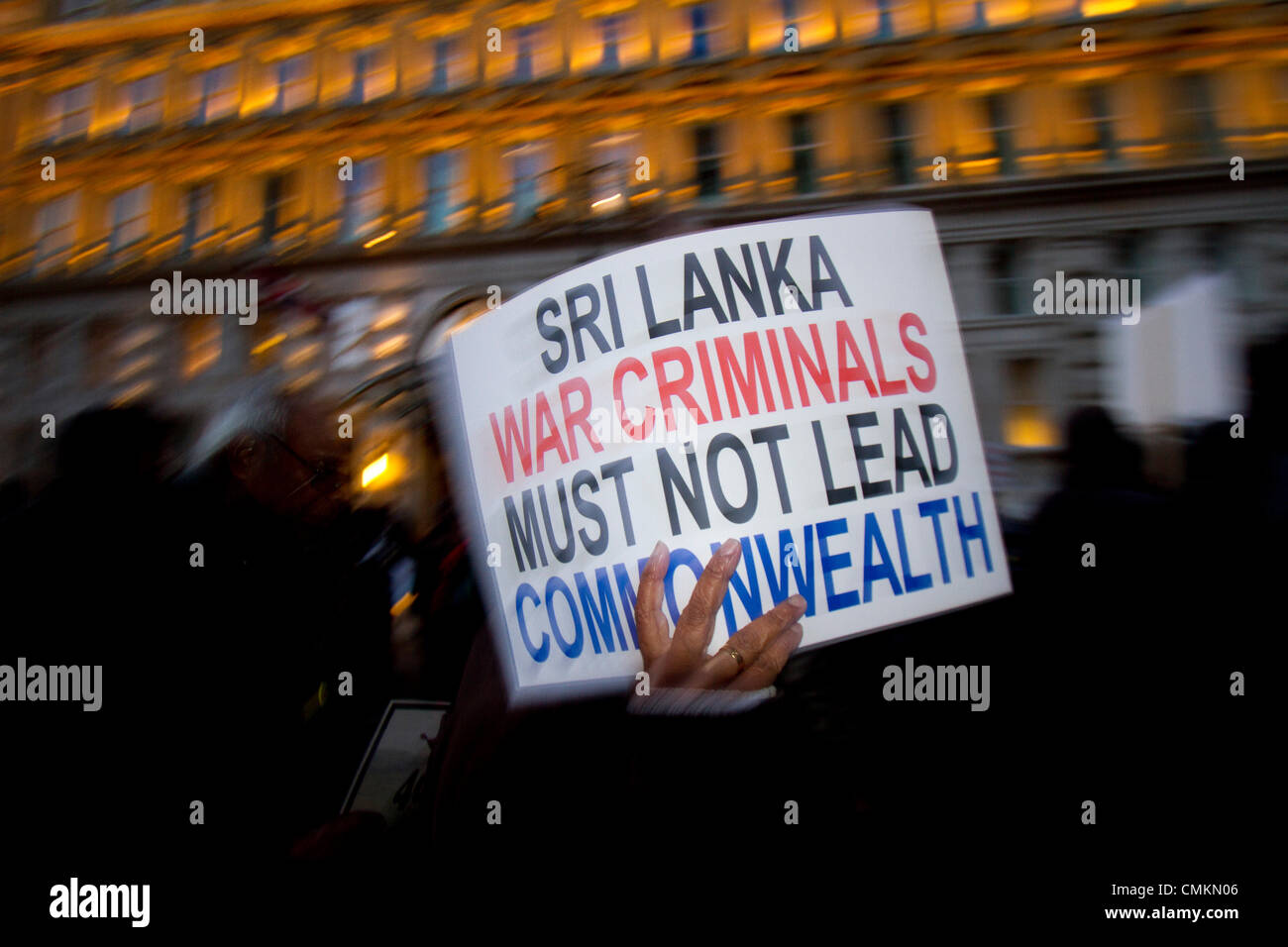 Westminster London. 2. November 2013. Tamilen in London protestierten vor der bevorstehenden Commonwealth Staats-und Regierungschefs in Colombo Sri Lanka drängen Premierminister David Cameron und seine königliche Hoheit Prinz Charles, der Gipfel, der angebliche Menschenrechtsverletzungen gegen die tamilische Bevölkerung Kredit zu boykottieren: Amer Ghazzal/Alamy Live-Nachrichten Stockfoto