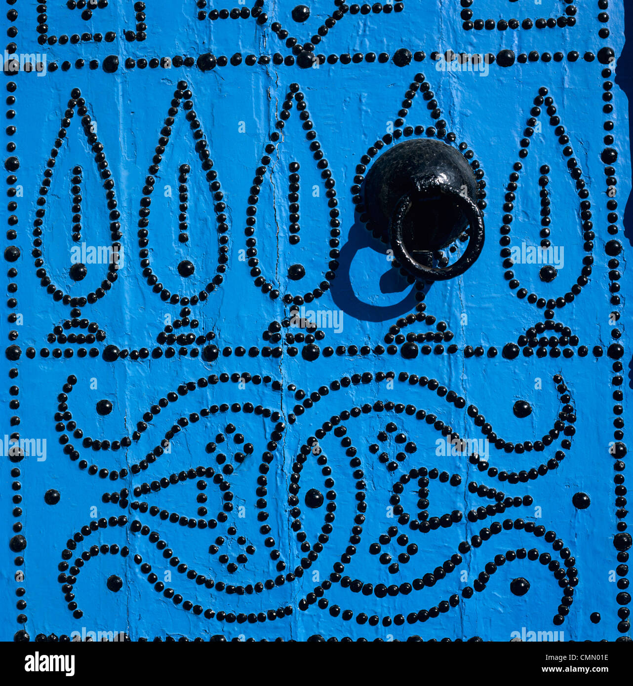 Nahaufnahme eines traditionellen tunesischen Tür, Sidi Bou Said, Tunesien, Nordafrika, Afrika Stockfoto