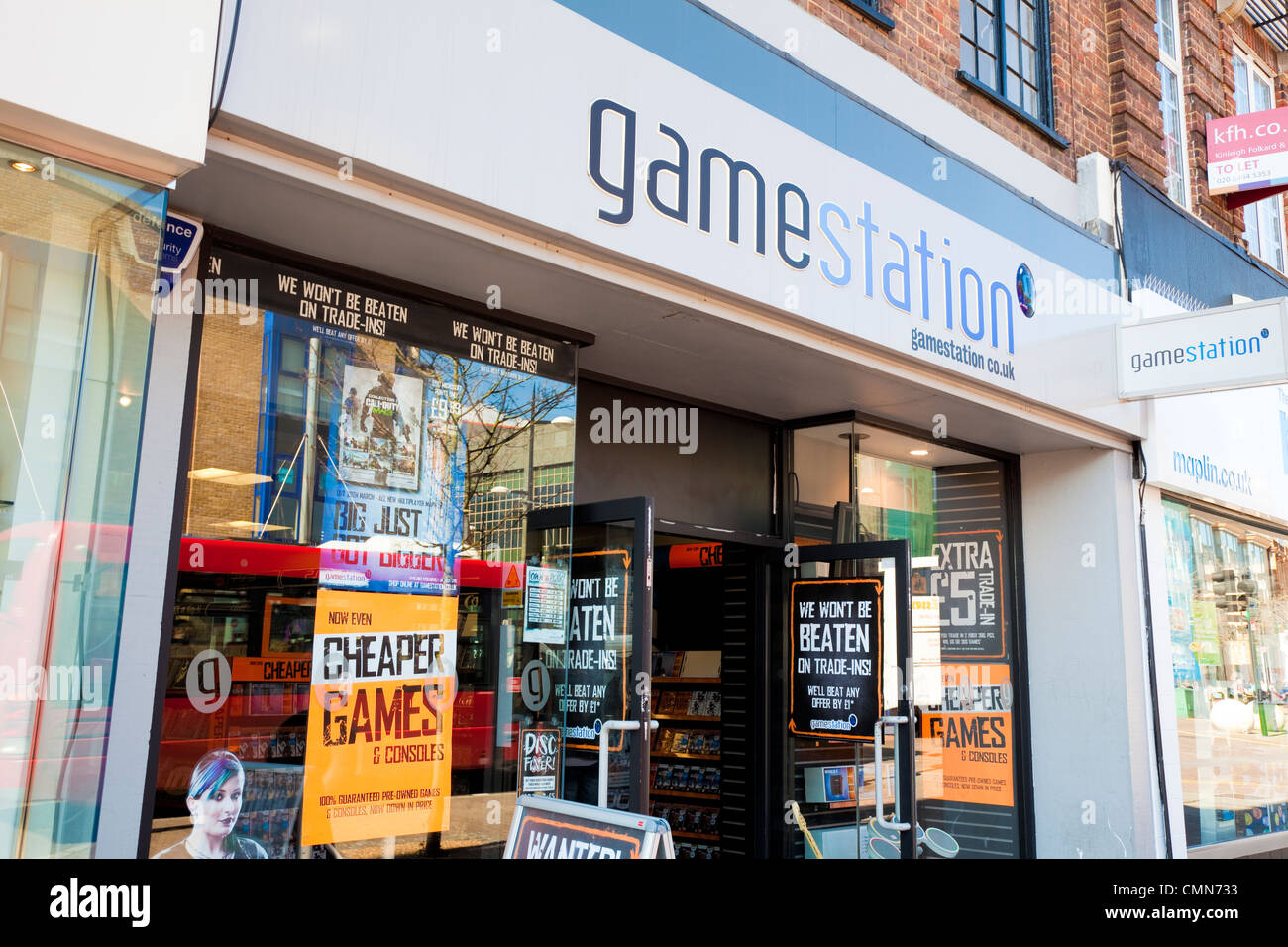 High Street Ladenfront, Gamestation, UK Stockfoto