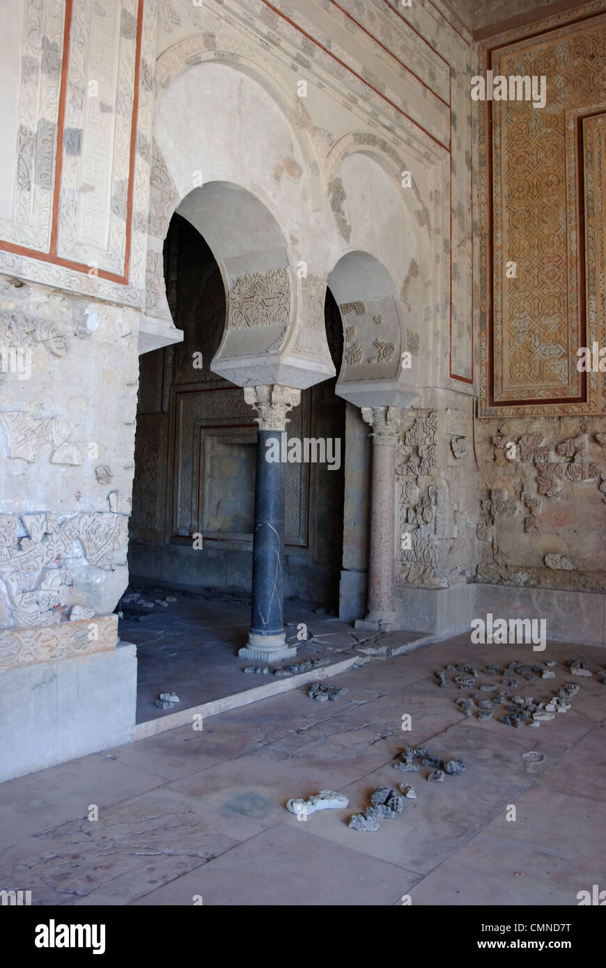 Mittelschiff, der Halle der Abd al-Rahman III, Medina Azahara (Madinat al-Zahra), in der Nähe von Cordoba, Andalusien, Spanien, Europa. Stockfoto