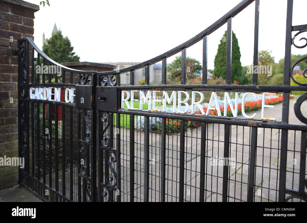 Garten der Erinnerung geschrieben am Eingangstore Stockfoto
