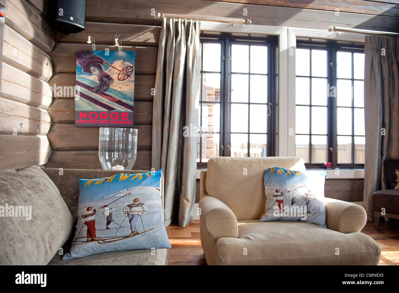 Essen, trinken, Zimmer und herzliche Gastlichkeit direkt an der Skipiste: Hovden Alpine Lodge in Hovden,, Setesdal, Norwegen Stockfoto