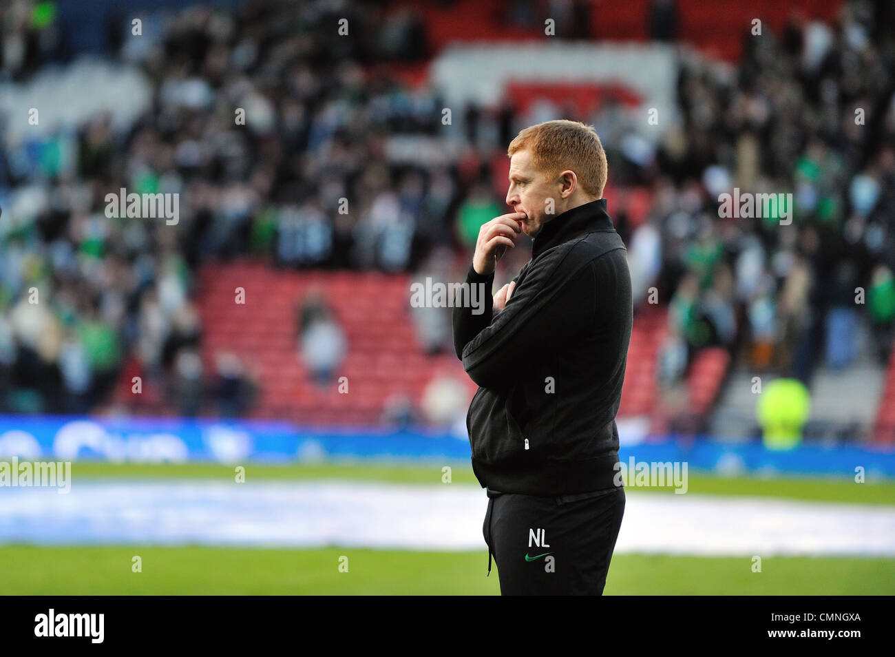 Neil Lennon in nachdenklicher Stimmung nach Celtic den schottischen Gemeinden Liga-Cup-Finale gegen Kilmarnock Hampden Stadium verlieren. Stockfoto