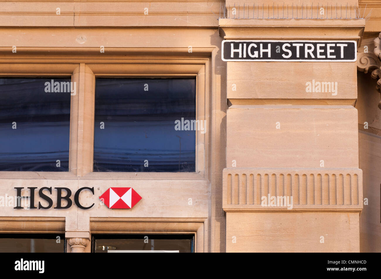HSBC in der High Street in Cheltenham, Gloucestershire, Großbritannien Stockfoto