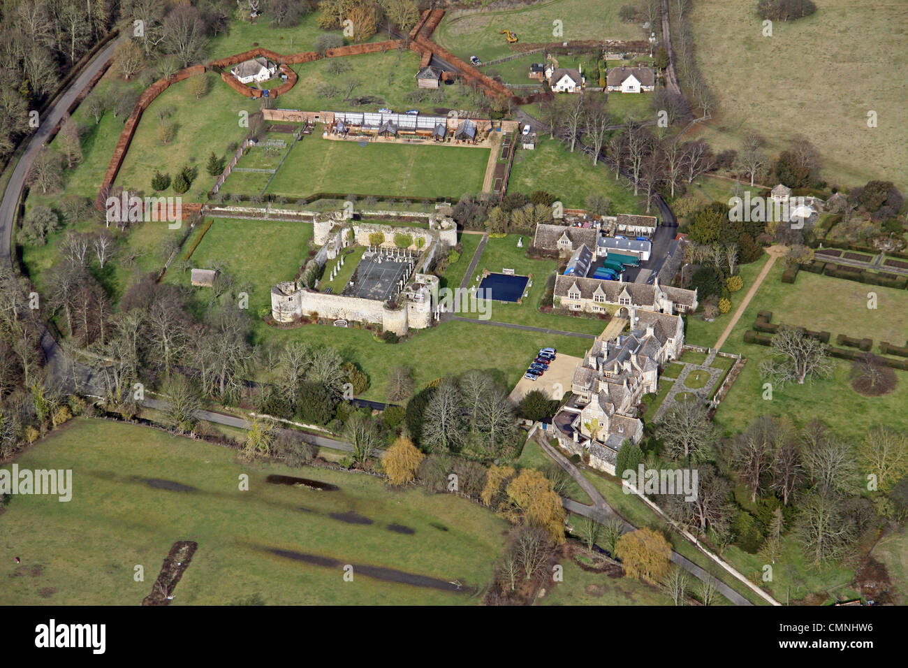 Luftaufnahme von Barnwell Castle, in der Nähe von Oundle, Northamptonshire Stockfoto