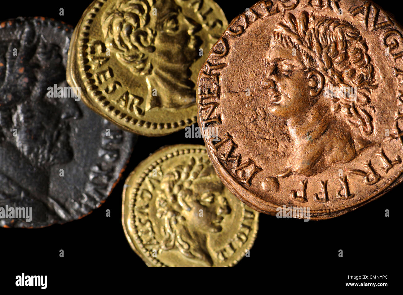 Römische Münzen (Repliken) Nero und andere Stockfoto