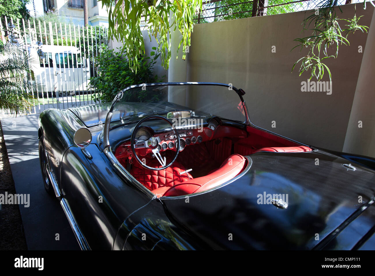 Ein altes Auto in Kuba. Stockfoto