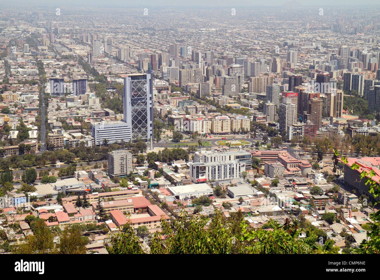Santiago Chile,Cerro San Cristobal,Terraza Bellavista,Providencia,Downtown,Blick von,Luftaufnahme von oben,landschaftlich schöner Blick,Skyline der Stadt Stockfoto