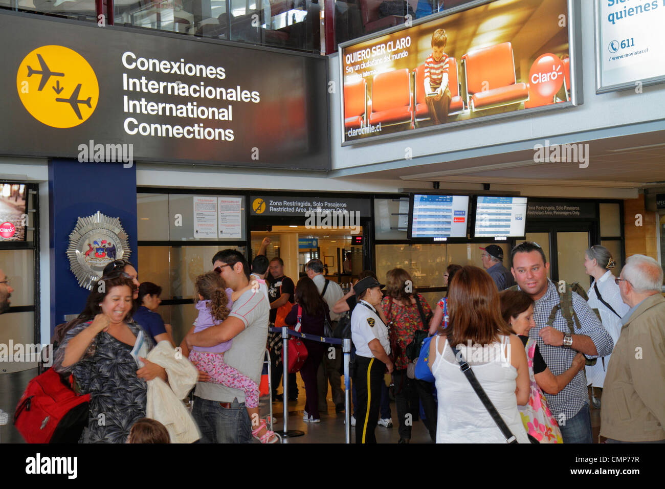 Santiago Chile,Comodoro Arturo Merino Benítez Internationaler Flughafen,SCL,Luftfahrt,Passagierterminal,Hispanic Latin Latino ethnische Einwanderer Stockfoto Santiago Chile,Comodoro Arturo Merino Benítez Internationaler Flughafen,SCL,Luftfahrt,Passagierterminal,Hispanic Latin Latino ethnische Einwanderer Stockfoto
