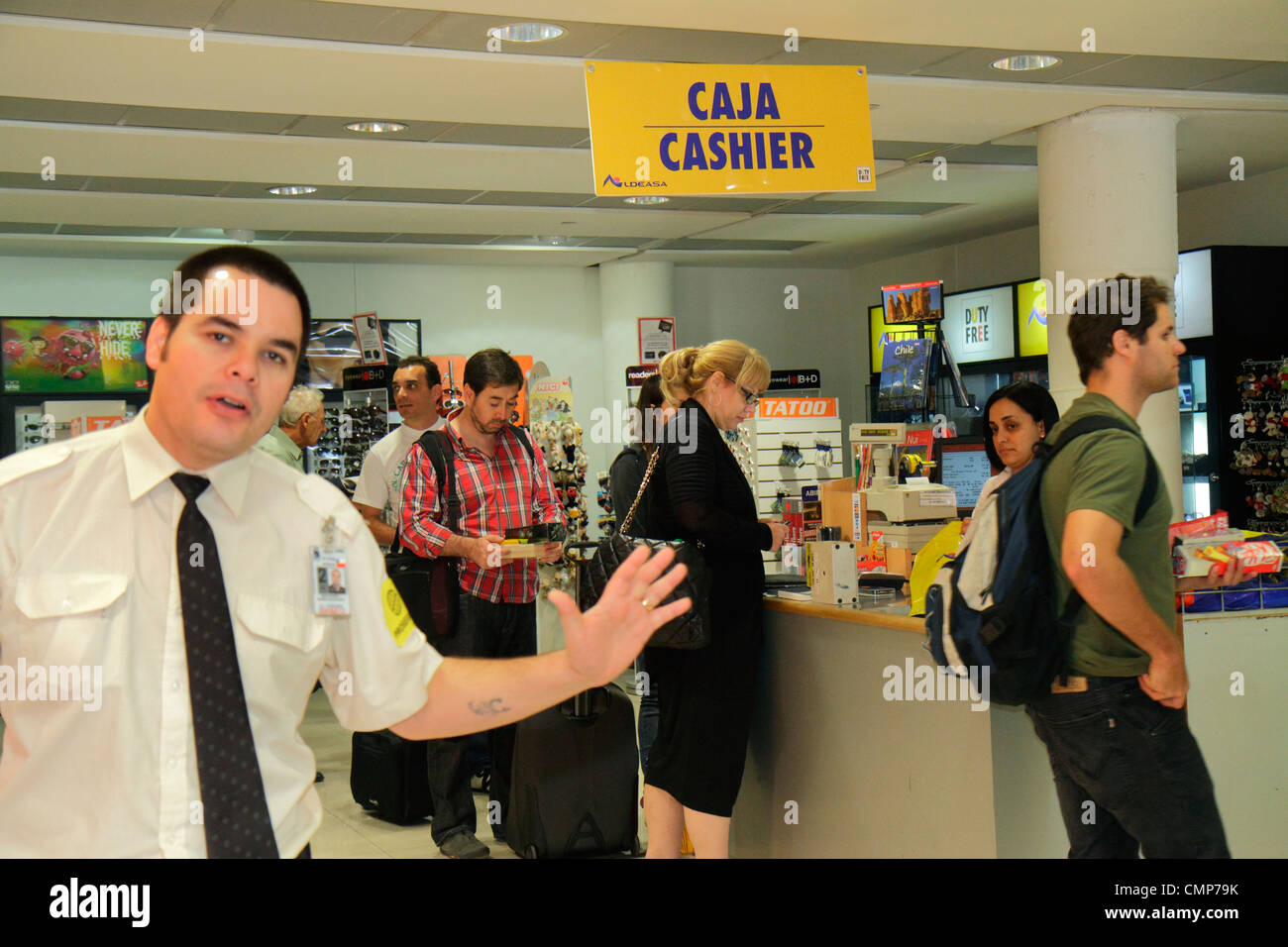 Santiago Chile,Comodoro Arturo Merino Benítez Internationaler Flughafen,SCL,Passagierterminal,Hispanic Latino ethnische Einwanderer Minderheit, Stockfoto