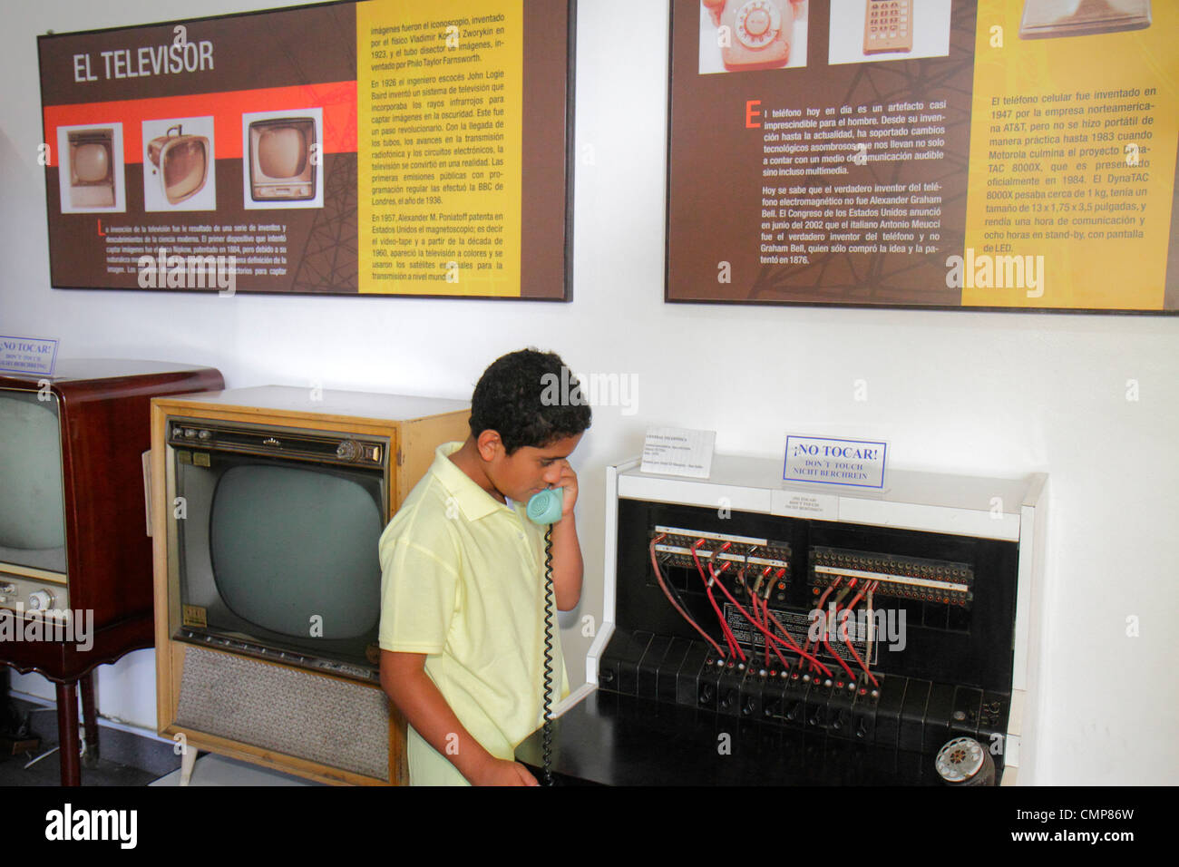 Lima Peru, Barranco District, Avenida Pedro D'Osma, Museo de la Electricidad, Elektrizitätsmuseum, Bildung, interpretative Ausstellung, Vintage-TV, Fernsehen, Set, Stockfoto